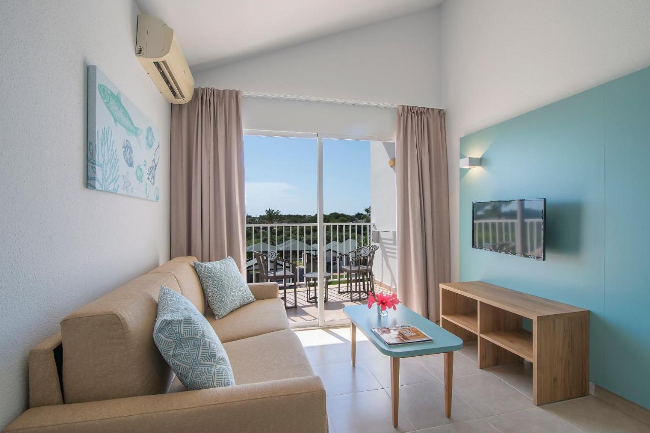 Pierre & Vacances Menorca Cala Blanes Кала-эн-Бланес Экстерьер фото